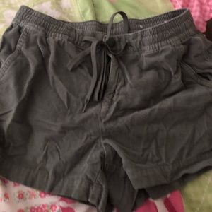 American Eagle camo green corduroy shorts size 0